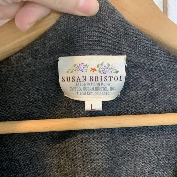 Susan Bristol VTG 1993 Hand Embroidered Wool Christmas Cardigan Sweater Womens L - Picture 10 of 12